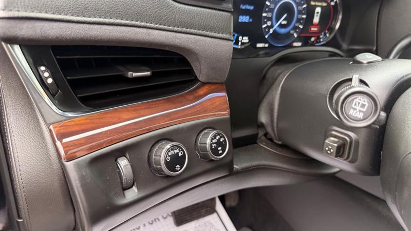 Cadillac Escalade ESV Luxury 4WD 2016