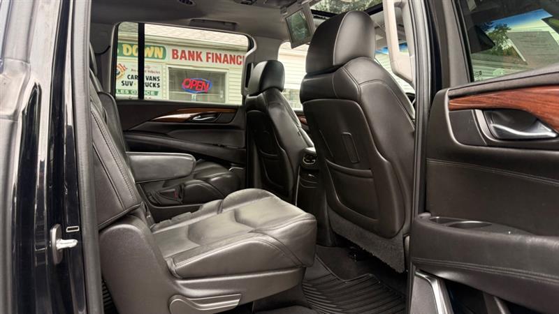 Cadillac Escalade ESV Luxury 4WD 2016