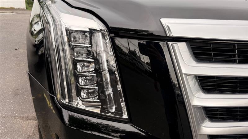 Cadillac Escalade ESV Luxury 4WD 2016