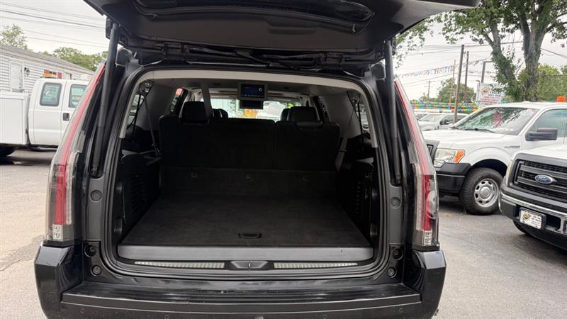 Cadillac Escalade ESV Luxury 4WD 2016