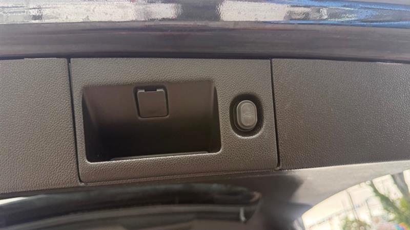 Cadillac Escalade ESV Luxury 4WD 2016