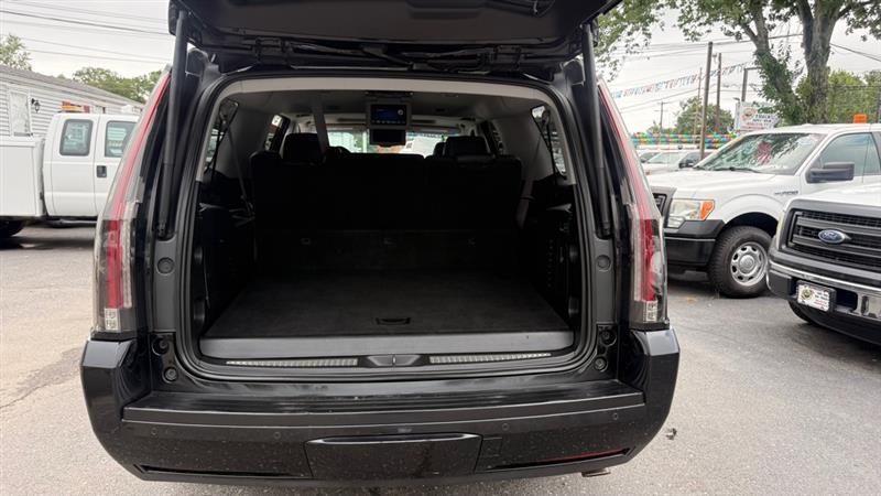 Cadillac Escalade ESV Luxury 4WD 2016