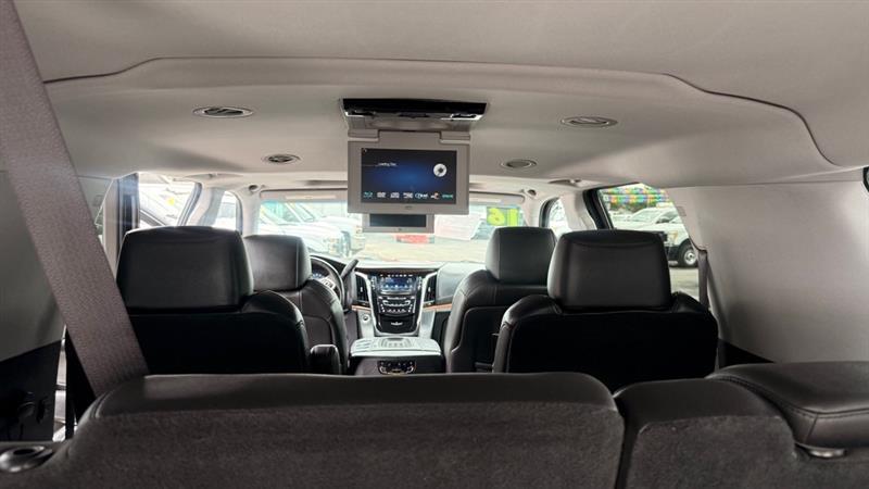 Cadillac Escalade ESV Luxury 4WD 2016