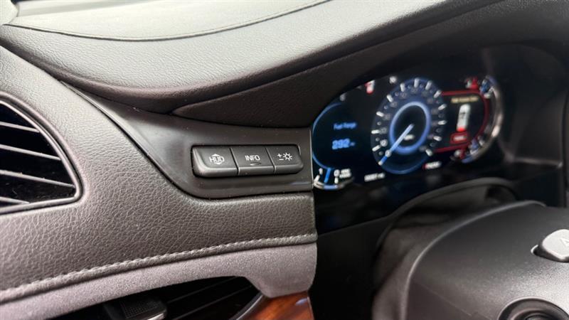 Cadillac Escalade ESV Luxury 4WD 2016