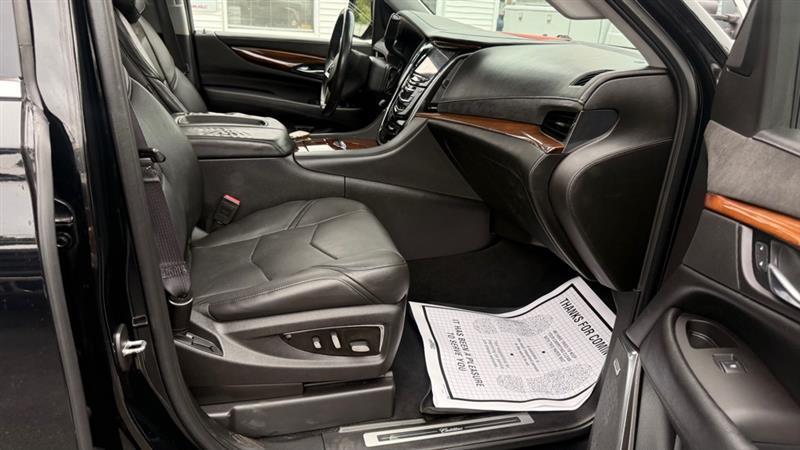 Cadillac Escalade ESV Luxury 4WD 2016