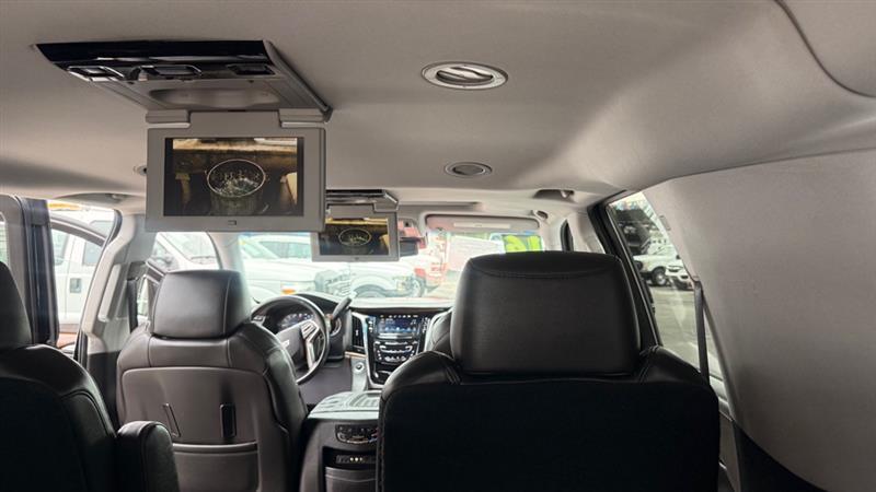 Cadillac Escalade ESV Luxury 4WD 2016