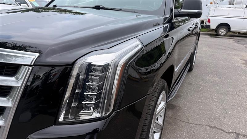 Cadillac Escalade ESV Luxury 4WD 2016