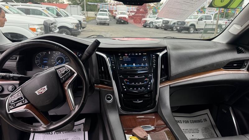 Cadillac Escalade ESV Luxury 4WD 2016