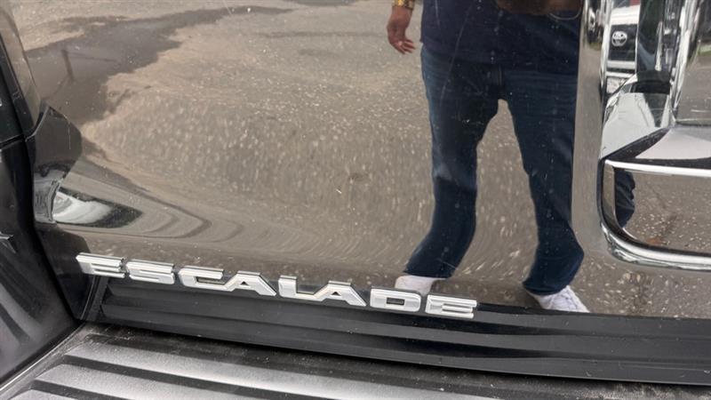 Cadillac Escalade ESV Luxury 4WD 2016