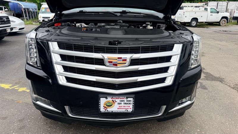 Cadillac Escalade ESV Luxury 4WD 2016