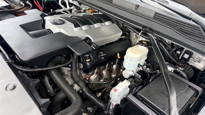 Cadillac Escalade ESV Luxury 4WD 2016