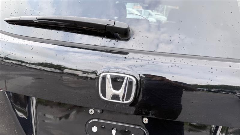 Honda Pilot Touring w/Rear Captain's Chairs AWD 2019