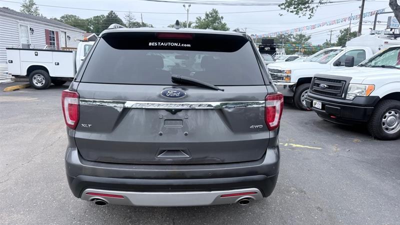 Ford Explorer XLT 4WD 2016