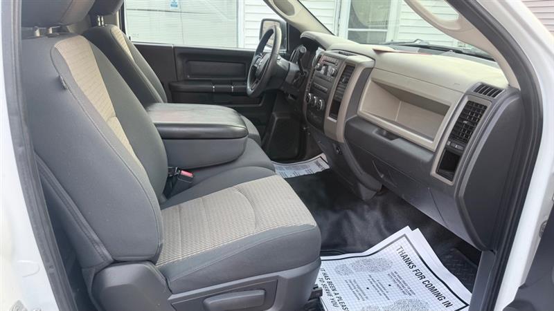 Dodge 2500 ST 2WD 2012