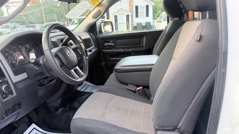 Dodge 2500 ST 2WD 2012