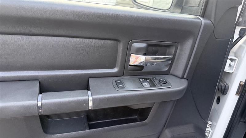 Dodge 2500 ST 2WD 2012