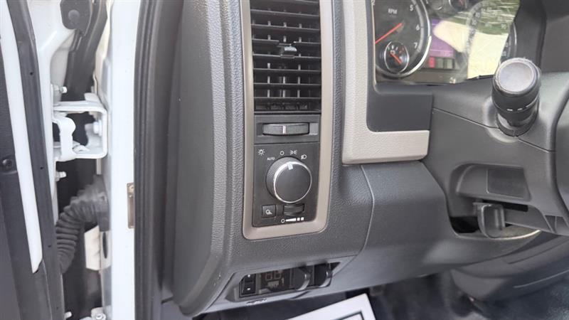 Dodge 2500 ST 2WD 2012