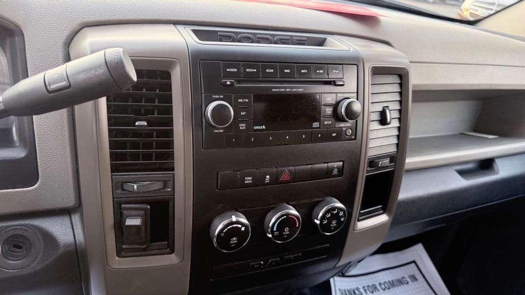 Dodge 2500 2WD Reg Cab 140.5" ST 2012
