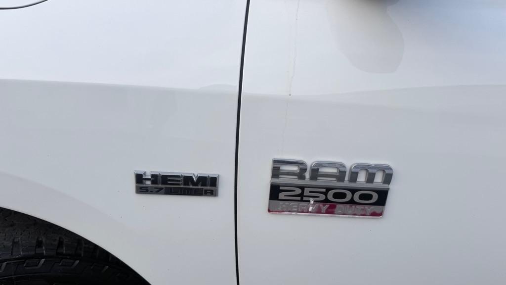 Dodge 2500 2WD Reg Cab 140.5" ST 2012