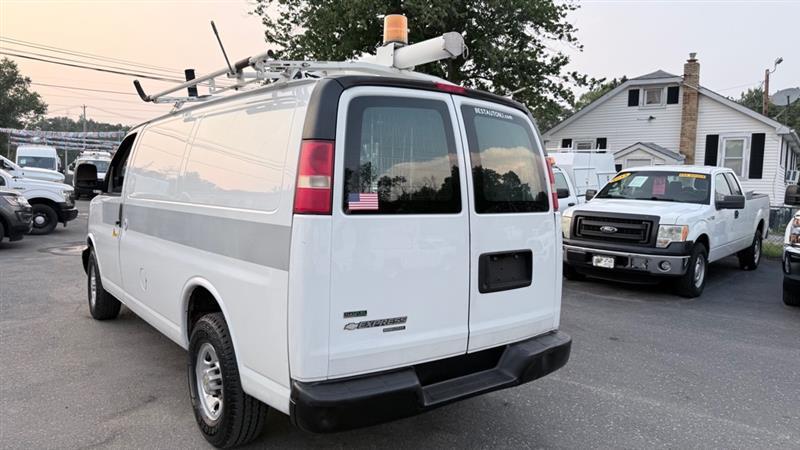 Chevrolet Express 2500 Cargo 2011