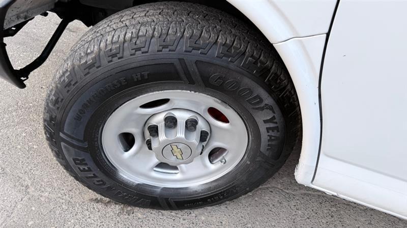 Chevrolet Express 2500 Cargo 2011