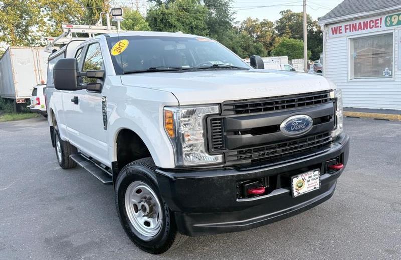 Ford F-250 SD XL SuperCab 4WD 2017
