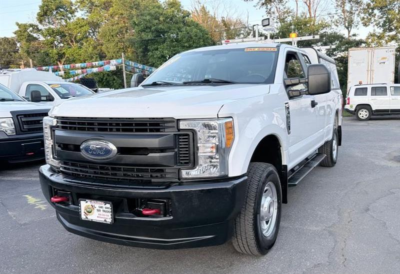 Ford F-250 SD XL SuperCab 4WD 2017