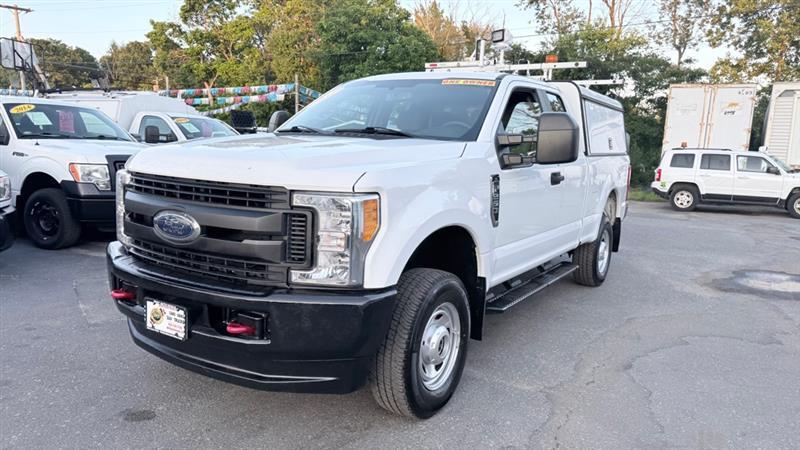 Ford F-250 SD XL SuperCab 4WD 2017