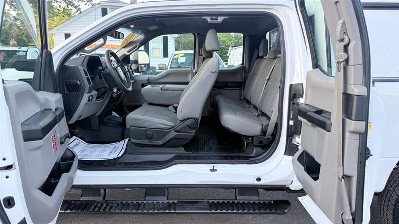 Ford F-250 SD XL SuperCab 4WD 2017
