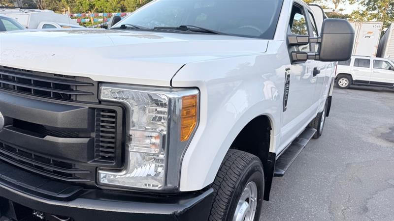 Ford F-250 SD XL SuperCab 4WD 2017