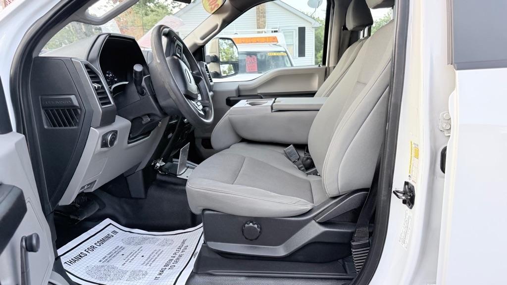 Ford F-350 SD Platinum 4WD Crew Cab 8' Box 2020