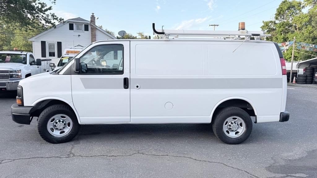 Chevrolet Express RWD 2500 135" 2011