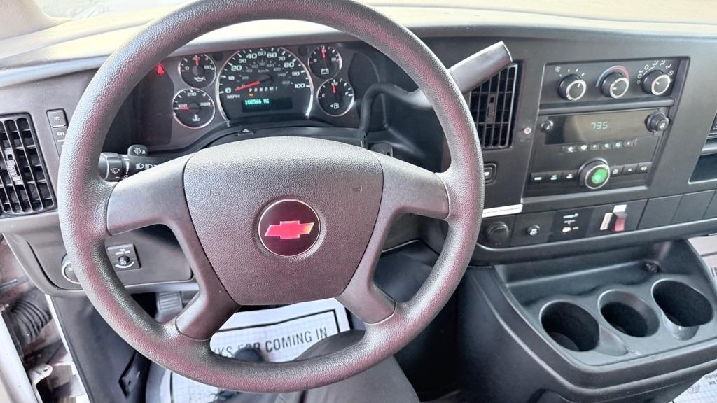 Chevrolet Express RWD 2500 135" 2011