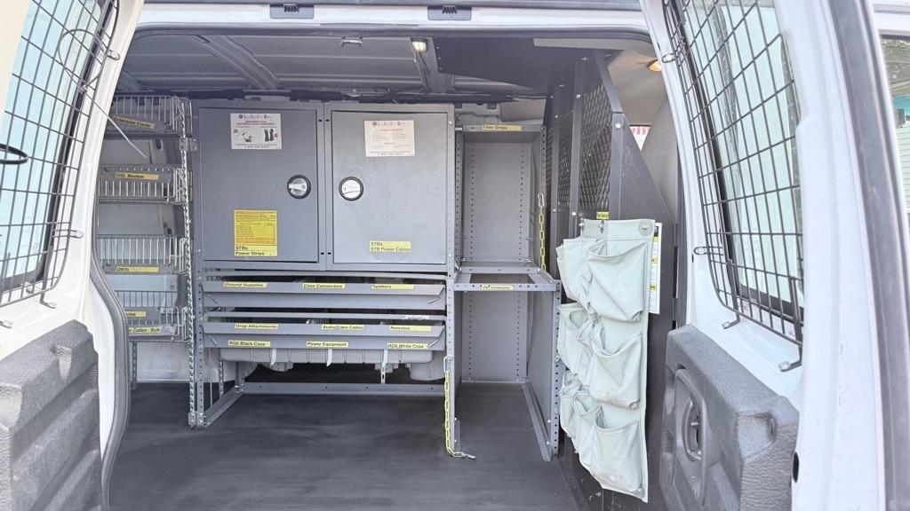 Chevrolet Express RWD 2500 135" 2011