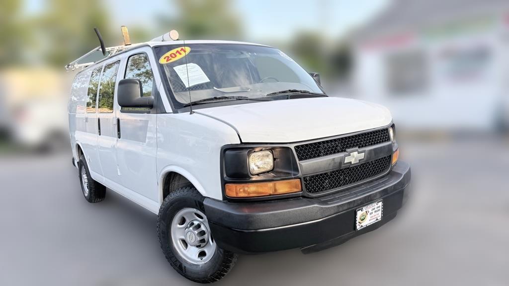 Chevrolet Express RWD 2500 135" 2011