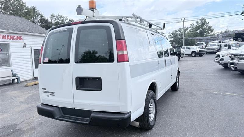 Chevrolet Express 2500 Cargo 2011