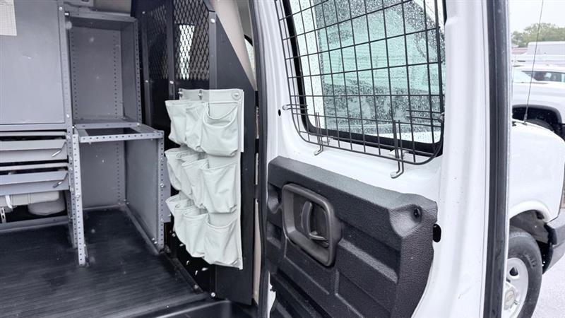 Chevrolet Express 2500 Cargo 2011