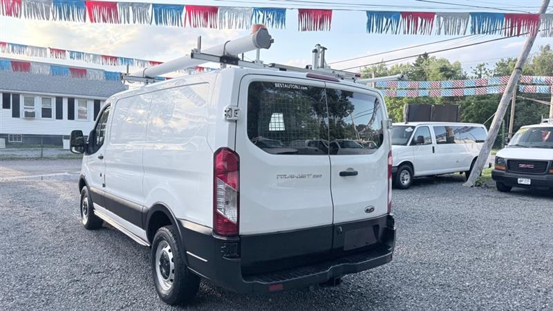 Ford Transit 250 Van Low Roof 60/40 Pass.130-in. WB 2016