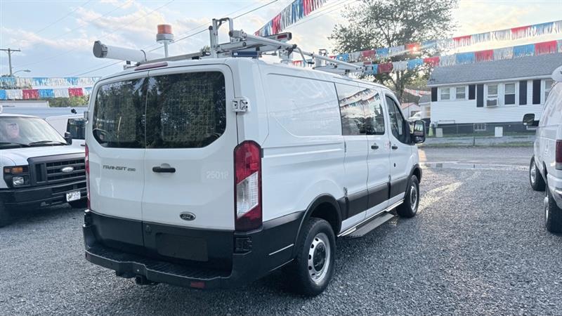 Ford Transit 250 Van Low Roof 60/40 Pass.130-in. WB 2016