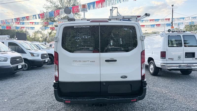 Ford Transit 250 Van Low Roof 60/40 Pass.130-in. WB 2016