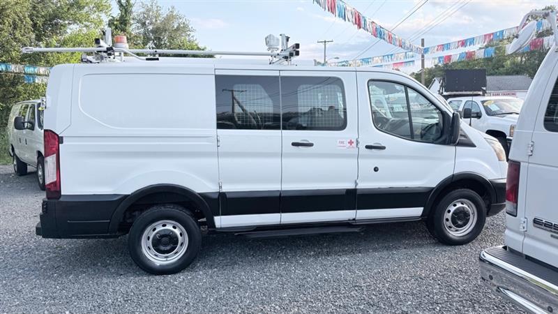 Ford Transit 250 Van Low Roof 60/40 Pass.130-in. WB 2016
