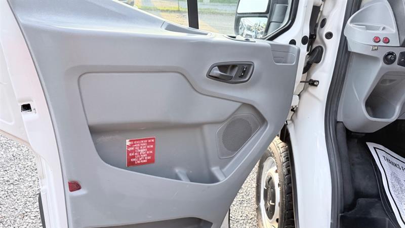 Ford Transit 250 Van Low Roof 60/40 Pass.130-in. WB 2016