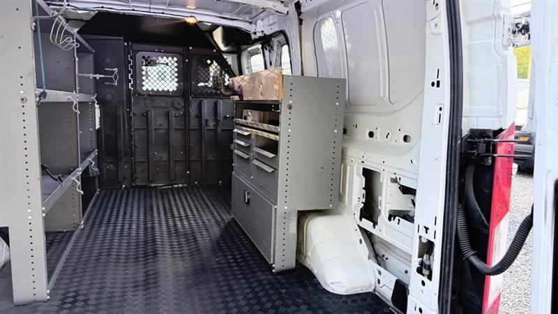 Ford Transit 250 Van Low Roof 60/40 Pass.130-in. WB 2016