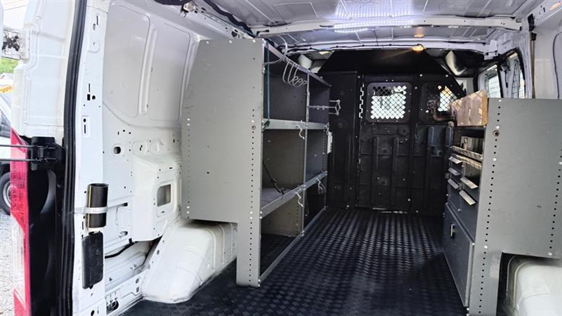 Ford Transit 250 Van Low Roof 60/40 Pass.130-in. WB 2016