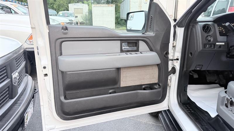 Ford F-150 XL SuperCrew 5.5-ft. Bed 4WD 2013