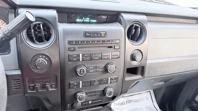 Ford F-150 XL SuperCrew 5.5-ft. Bed 4WD 2013