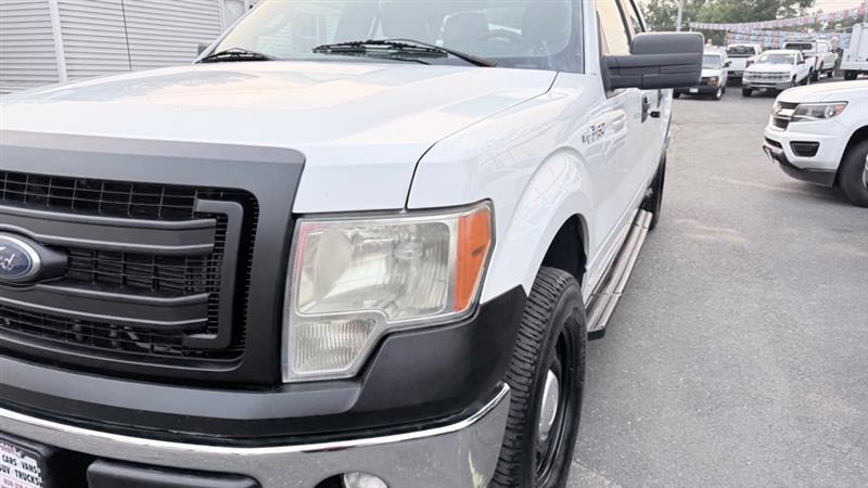 Ford F-150 XL SuperCrew 5.5-ft. Bed 4WD 2013