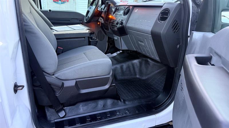 Ford F-450 SD Regular Cab DRW 2WD 2013