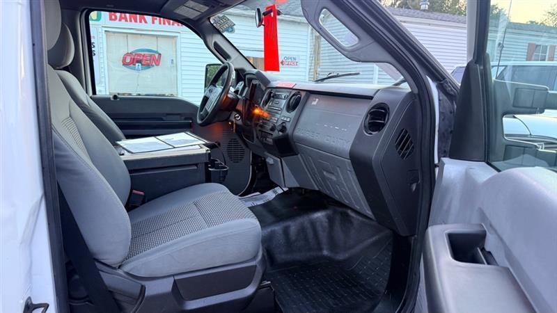 Ford F-450 SD Regular Cab DRW 2WD 2013