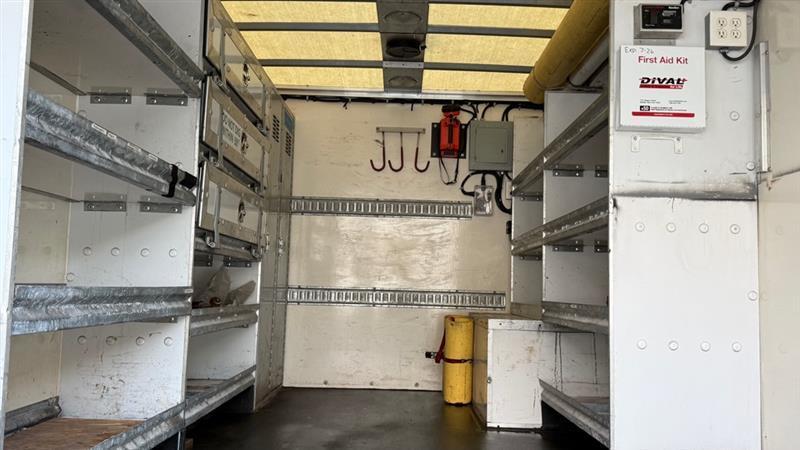 Ford F-450 SD Regular Cab DRW 2WD 2013